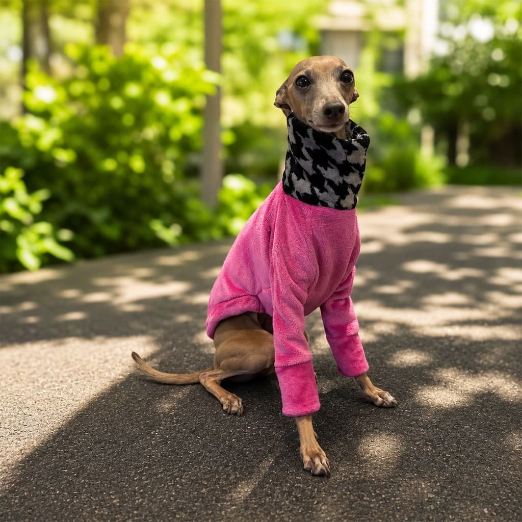 Blusa em fleece fúcsia com gola pied poule