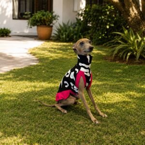 Vestidinho vaquinha preta e branca com pink